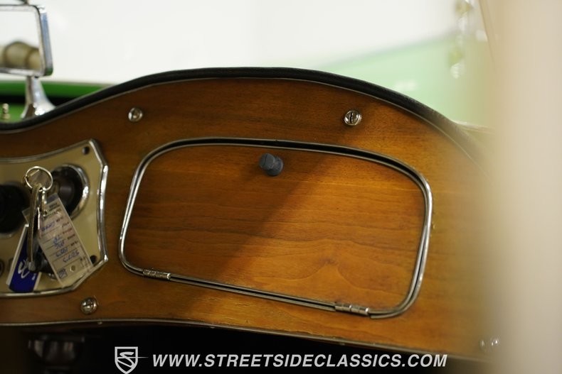 Mg-Td-1953-Woodland-Green-Tan-12