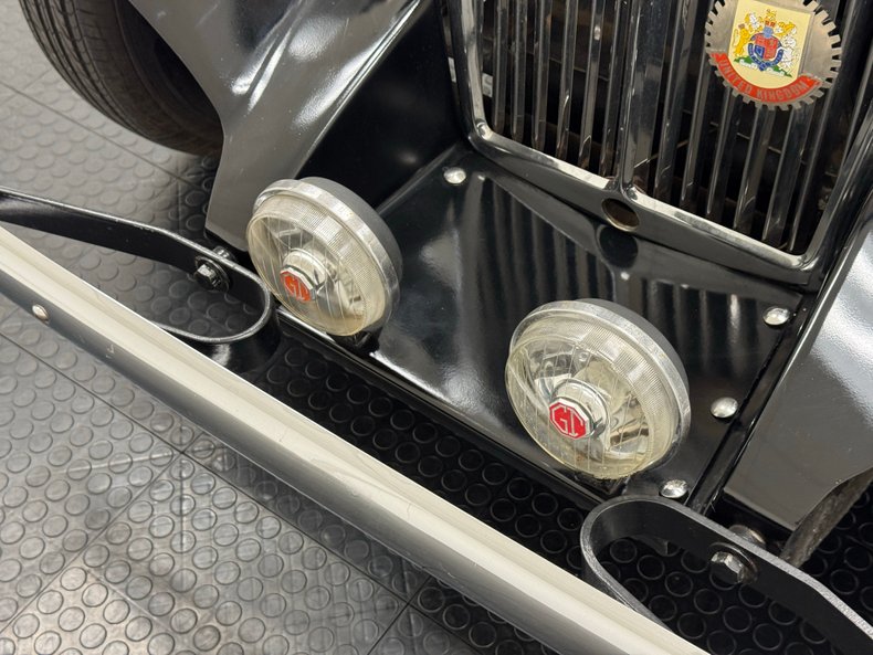 Mg-Td-1981-Gray-Oxblood-11