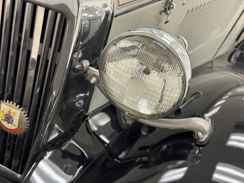 Mg-Td-1981-Gray-Oxblood-13