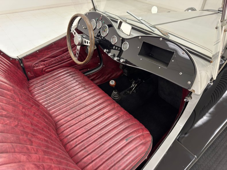 Mg-Td-1981-Gray-Oxblood-33