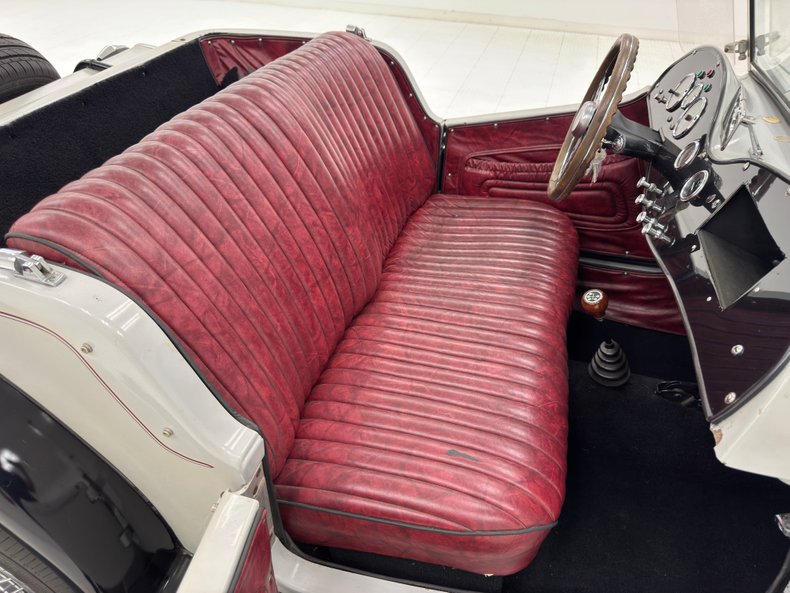 Mg-Td-1981-Gray-Oxblood-34