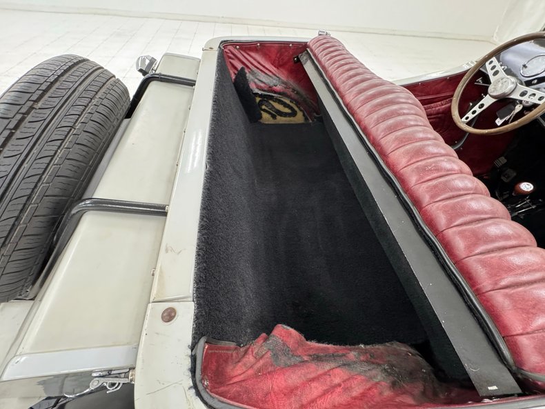 Mg-Td-1981-Gray-Oxblood-35