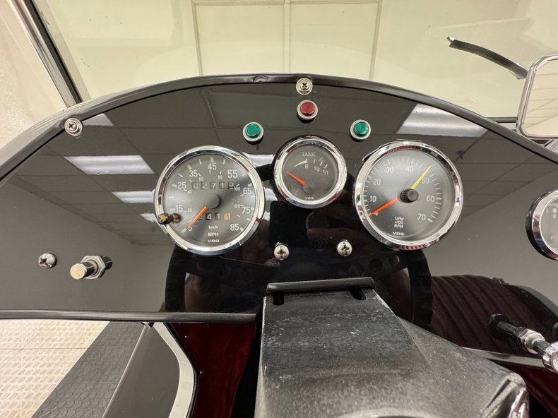 Mg-Td-1981-Gray-Oxblood-37