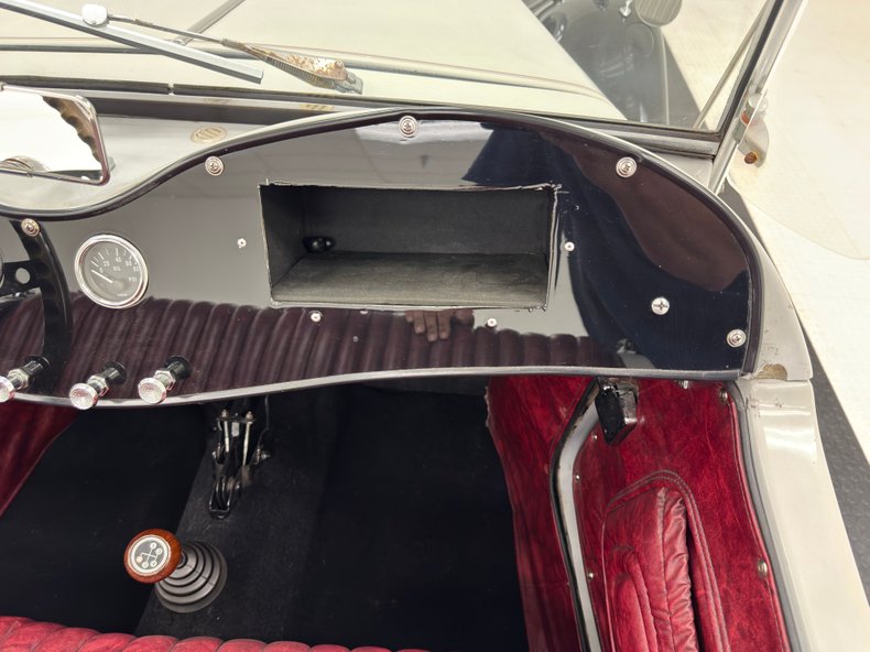 Mg-Td-1981-Gray-Oxblood-40