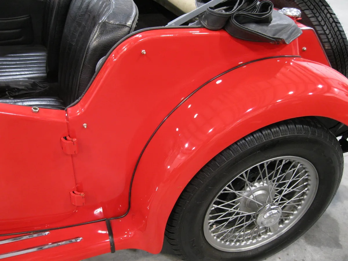 Mg-Tf-1954-Red-Black-12