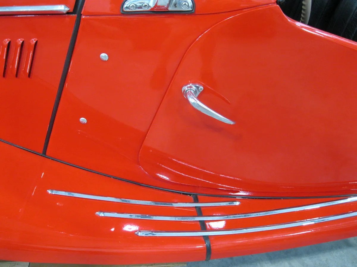 Mg-Tf-1954-Red-Black-13