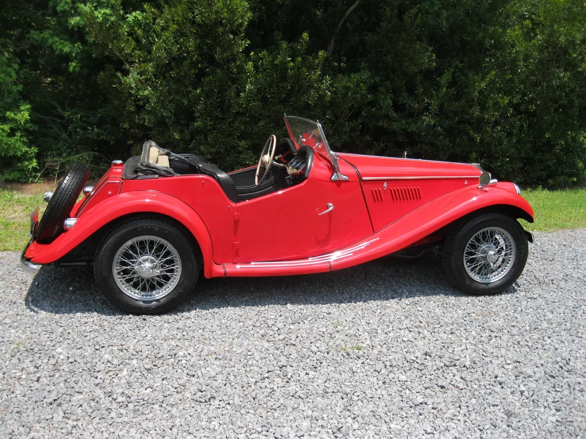 Mg-Tf-1954-Red-Black-4