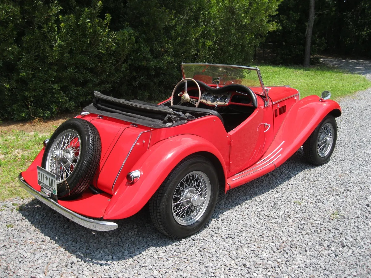 Mg-Tf-1954-Red-Black-5