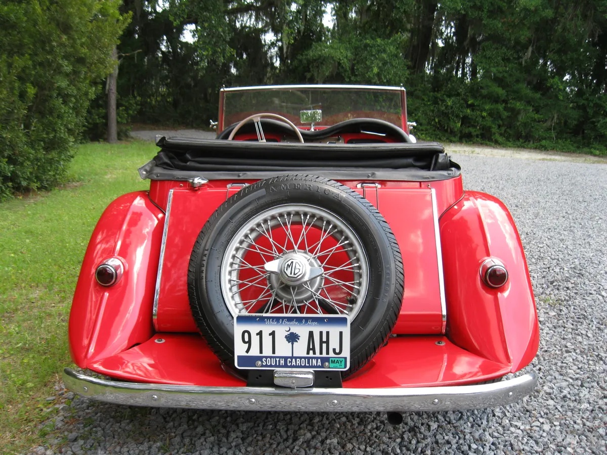 Mg-Tf-1954-Red-Black-8