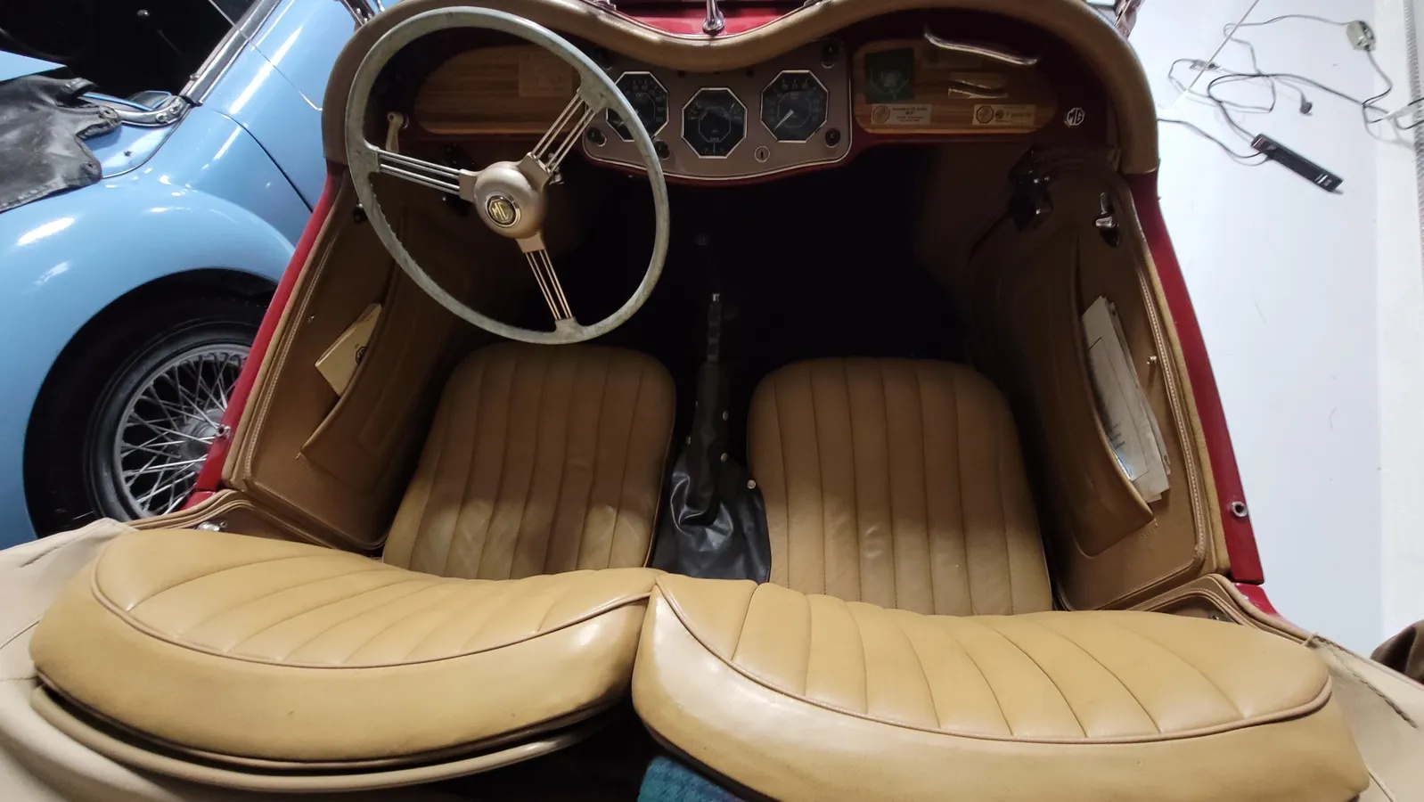Mg-Tf-1955-Red-Tan-2