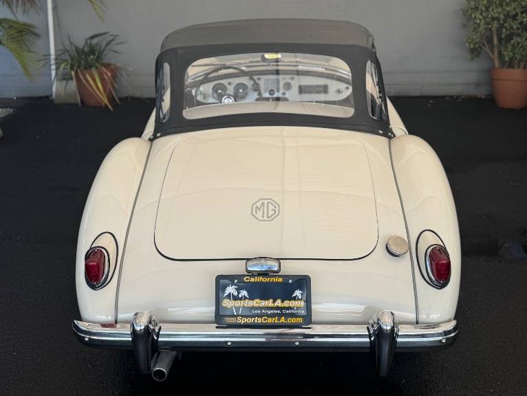 Mg-mga-1957-8
