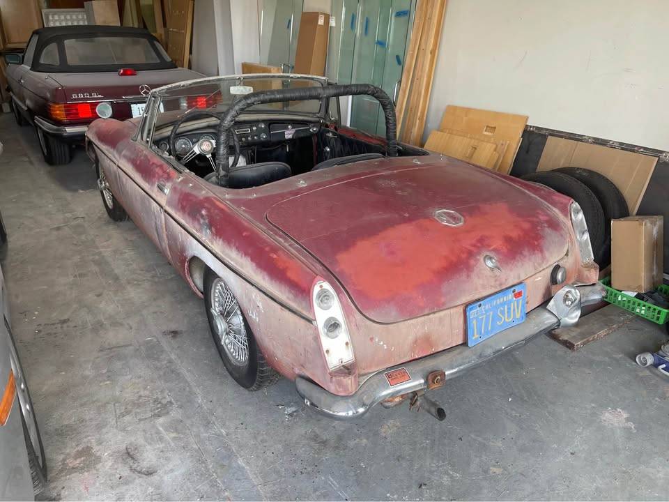 Mg-mgb-1965-red-1