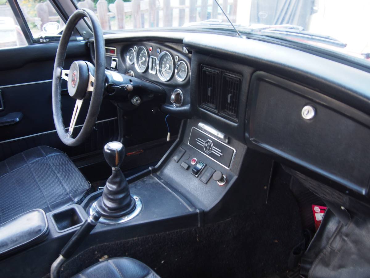 Mg-mgb-1973-orange-5