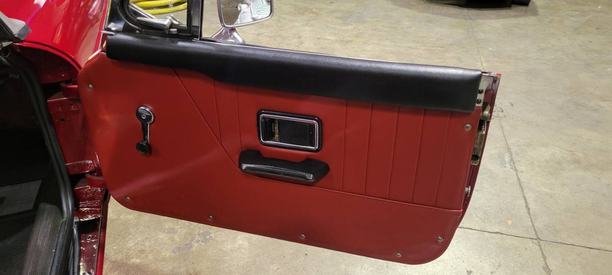 Mg-mgb-1974-red-16