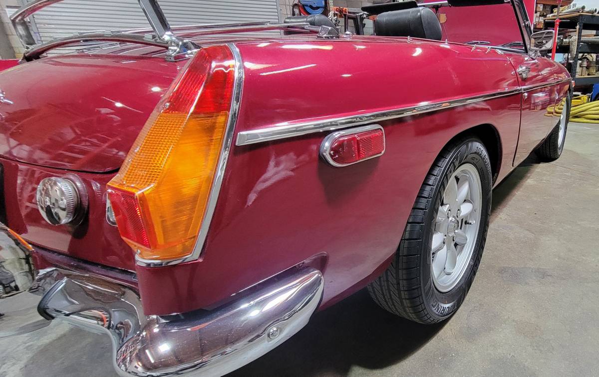 Mg-mgb-1974-red-8