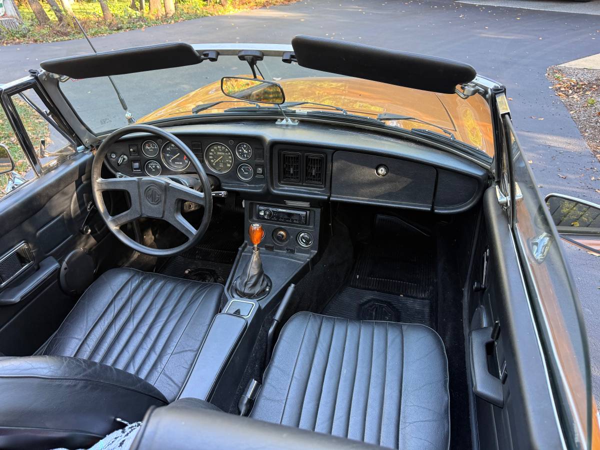 Mg-mgb-1977-orange-3