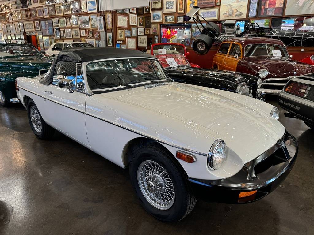 Mg-mgb-mk-iv-roadster-1979-white-1