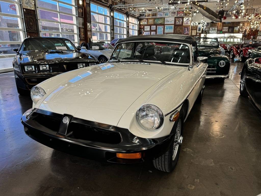 Mg-mgb-mk-iv-roadster-1979-white-20