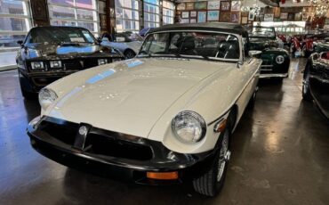Mg-mgb-mk-iv-roadster-1979-white-3