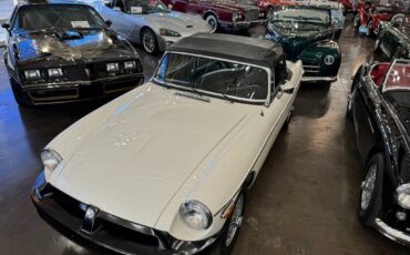 Mg-mgb-mk-iv-roadster-1979-white-8