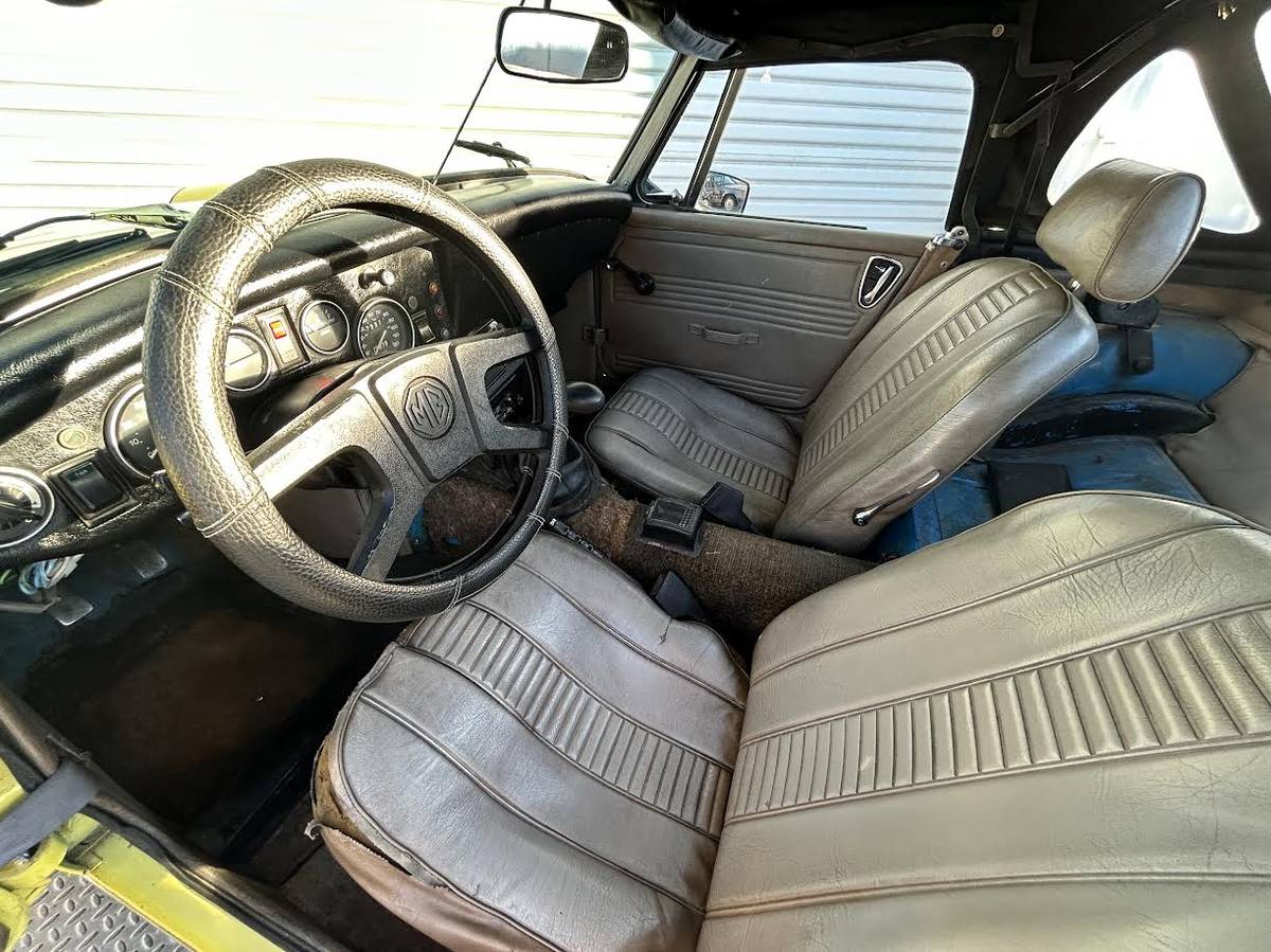 Mg-midget-1979-yellow-11