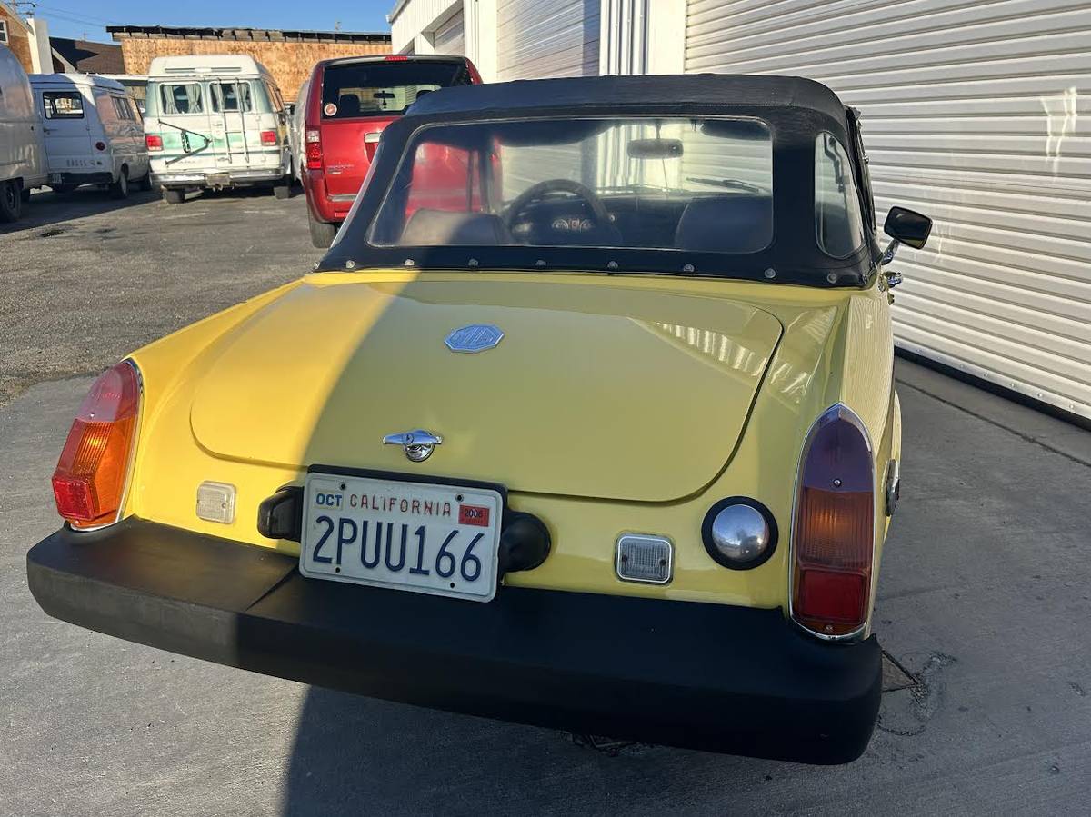 Mg-midget-1979-yellow-21