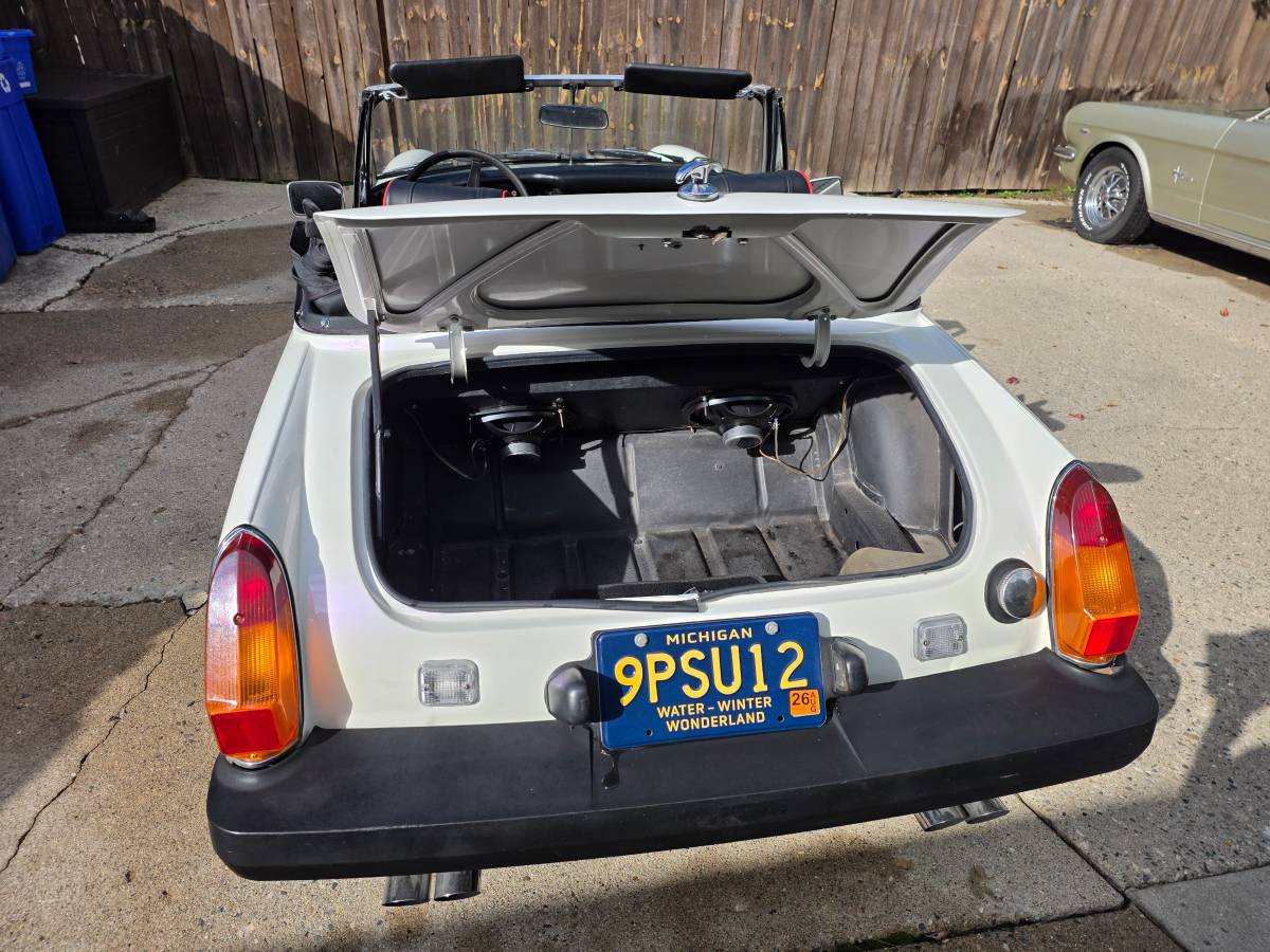 Mg-midget-convertable-1976-white-7