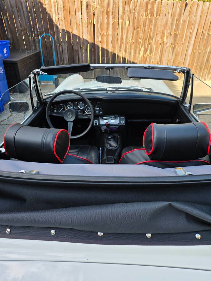 Mg-midget-convertable-1976-white-9