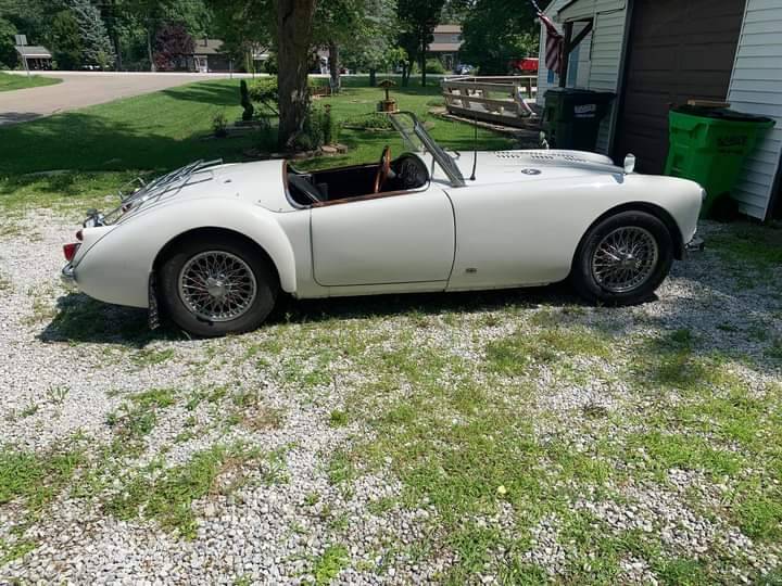 Mga-1960-white-4