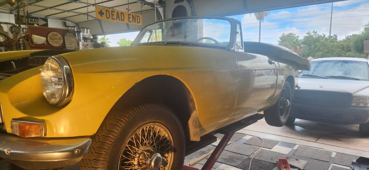 Mgb-convertible-1965-3