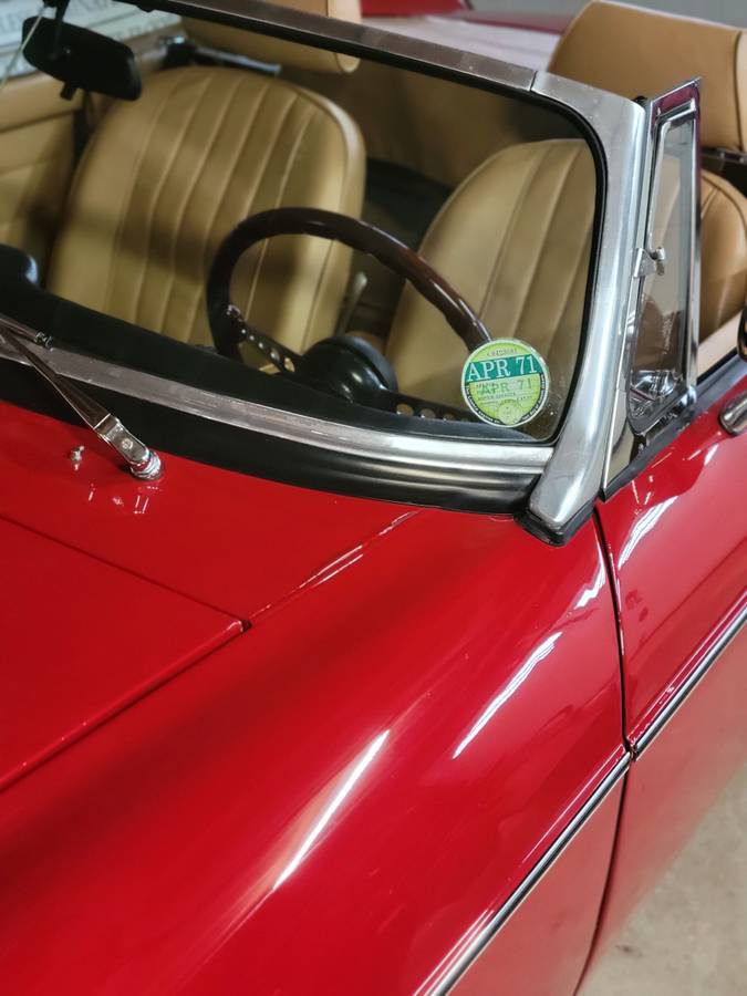 Mgb-convertible-1971-red-7