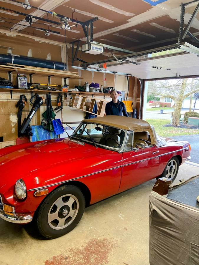 Mgb-convertible-1971-red-8
