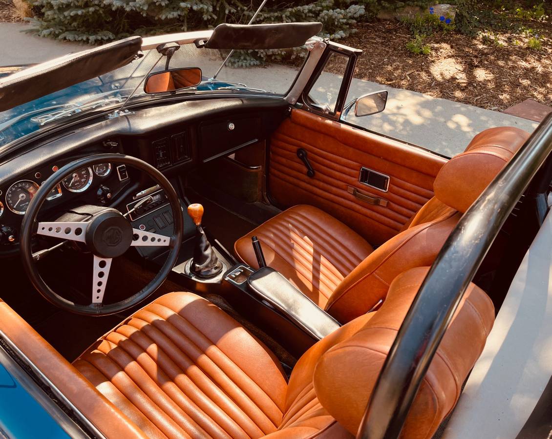 Mgb-convertible-1972-blue-6