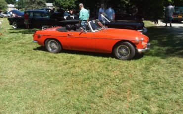 Mgb-convertible-1972-orange-11