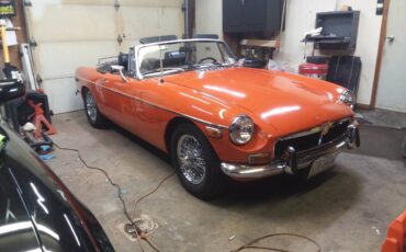 Mgb-convertible-1972-orange-12
