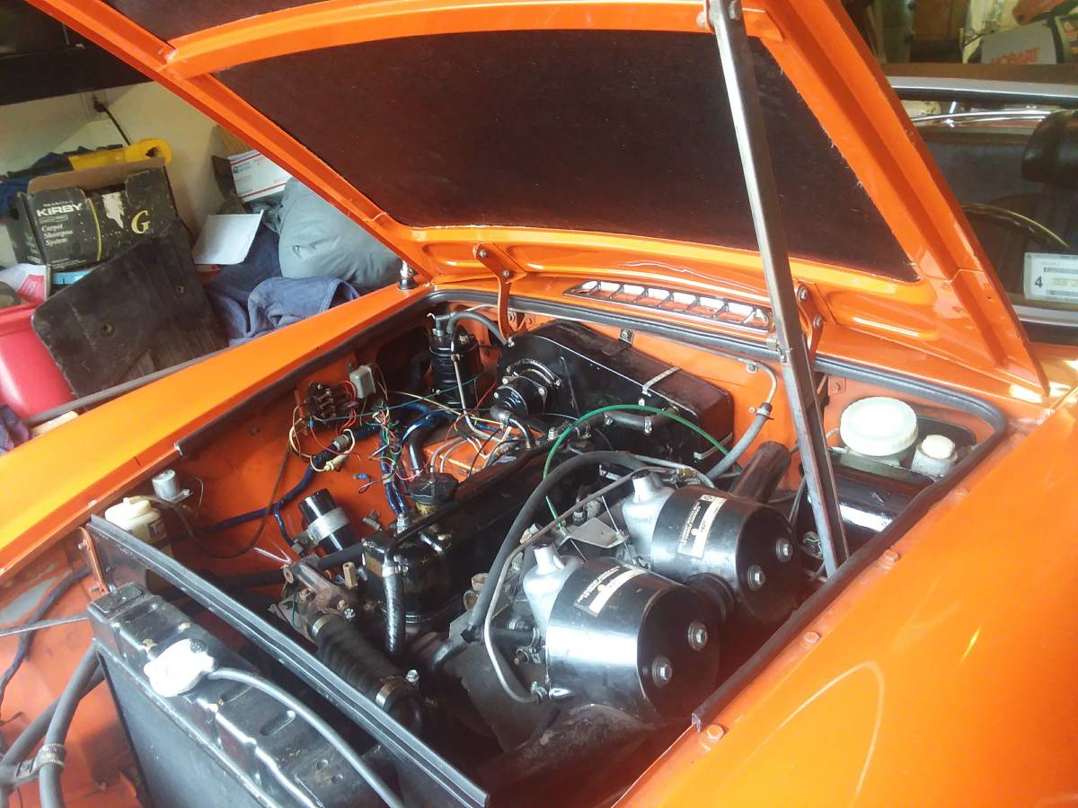 Mgb-convertible-1972-orange-15