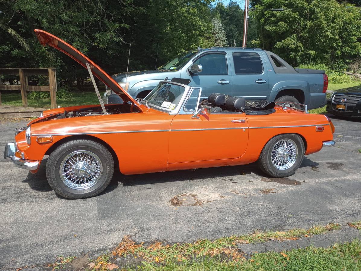 Mgb-convertible-1972-orange-2