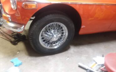 Mgb-convertible-1972-orange-4