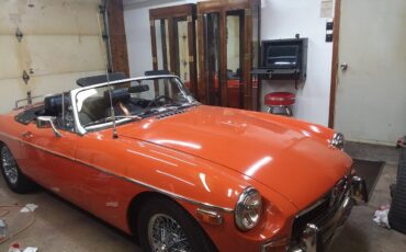 Mgb-convertible-1972-orange-9
