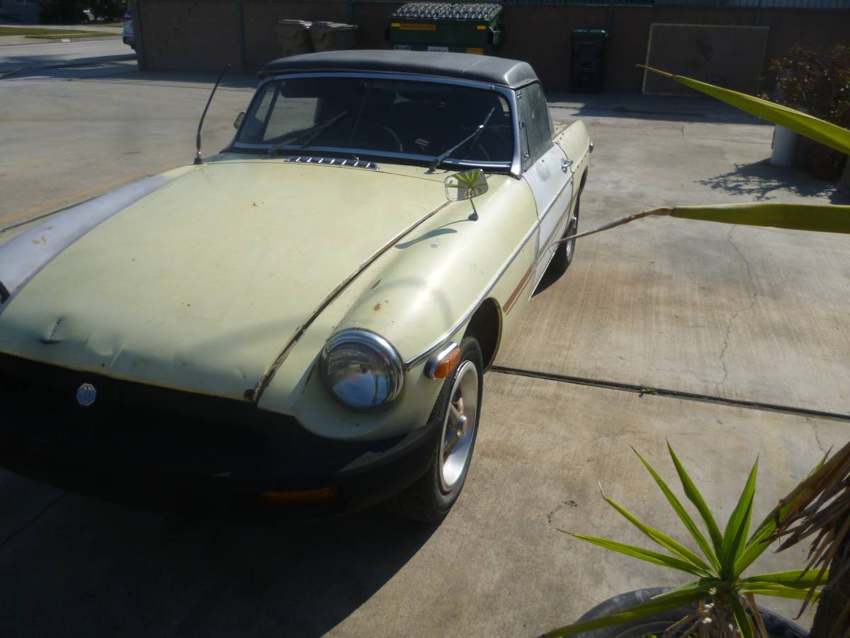 Mgb-convertible-1974-3