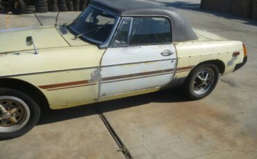 Mgb-convertible-1974-4
