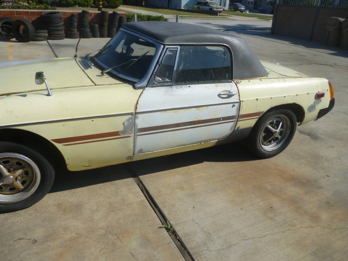 Mgb-convertible-1974-4