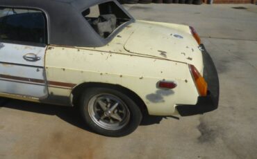 Mgb-convertible-1974-5