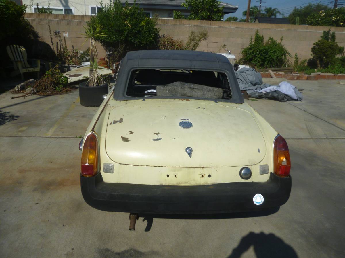 Mgb-convertible-1974-6