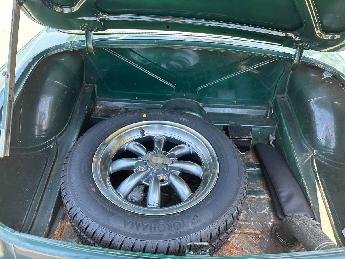 Mgb-convertible-1976-green-1