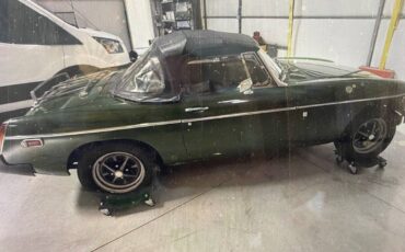Mgb-convertible-1977-green-1