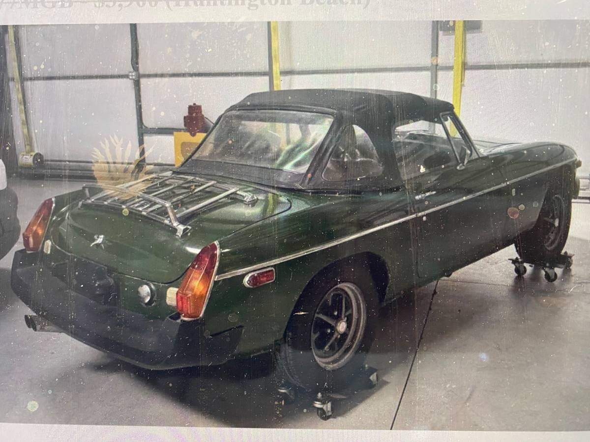 Mgb-convertible-1977-green-2