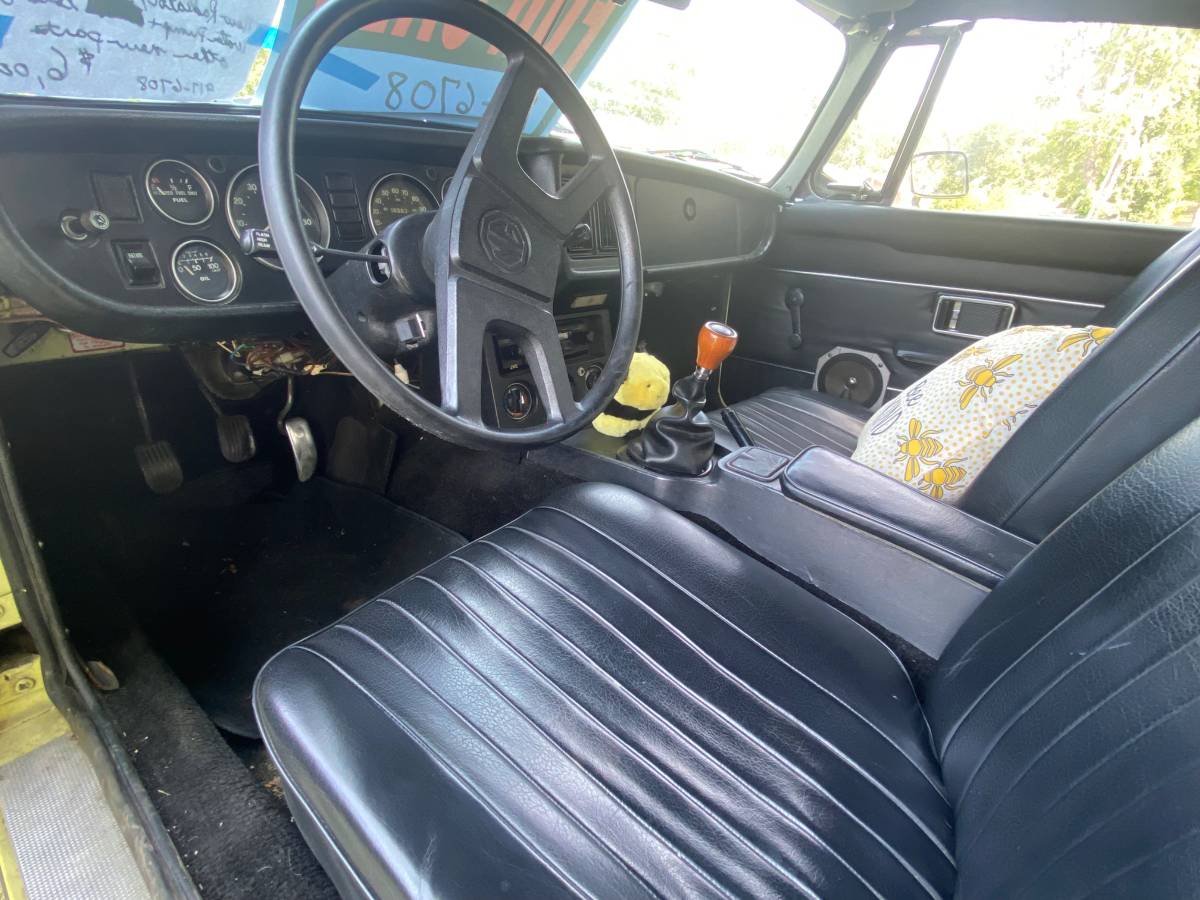 Mgb-convertible-1977-yellow-6