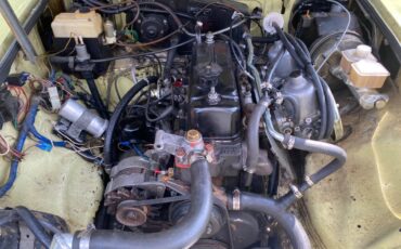 Mgb-convertible-1977-yellow-7