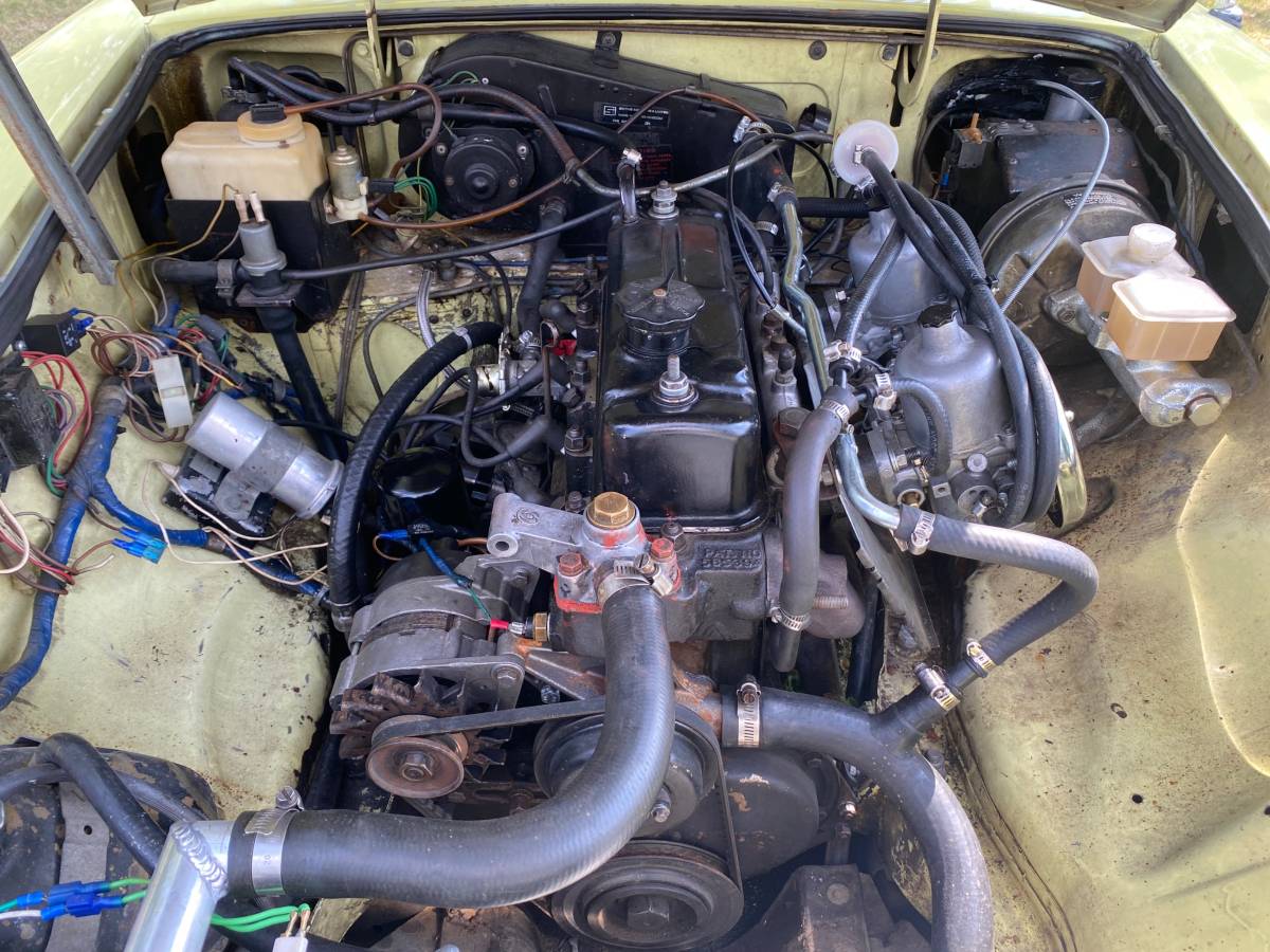 Mgb-convertible-1977-yellow-7